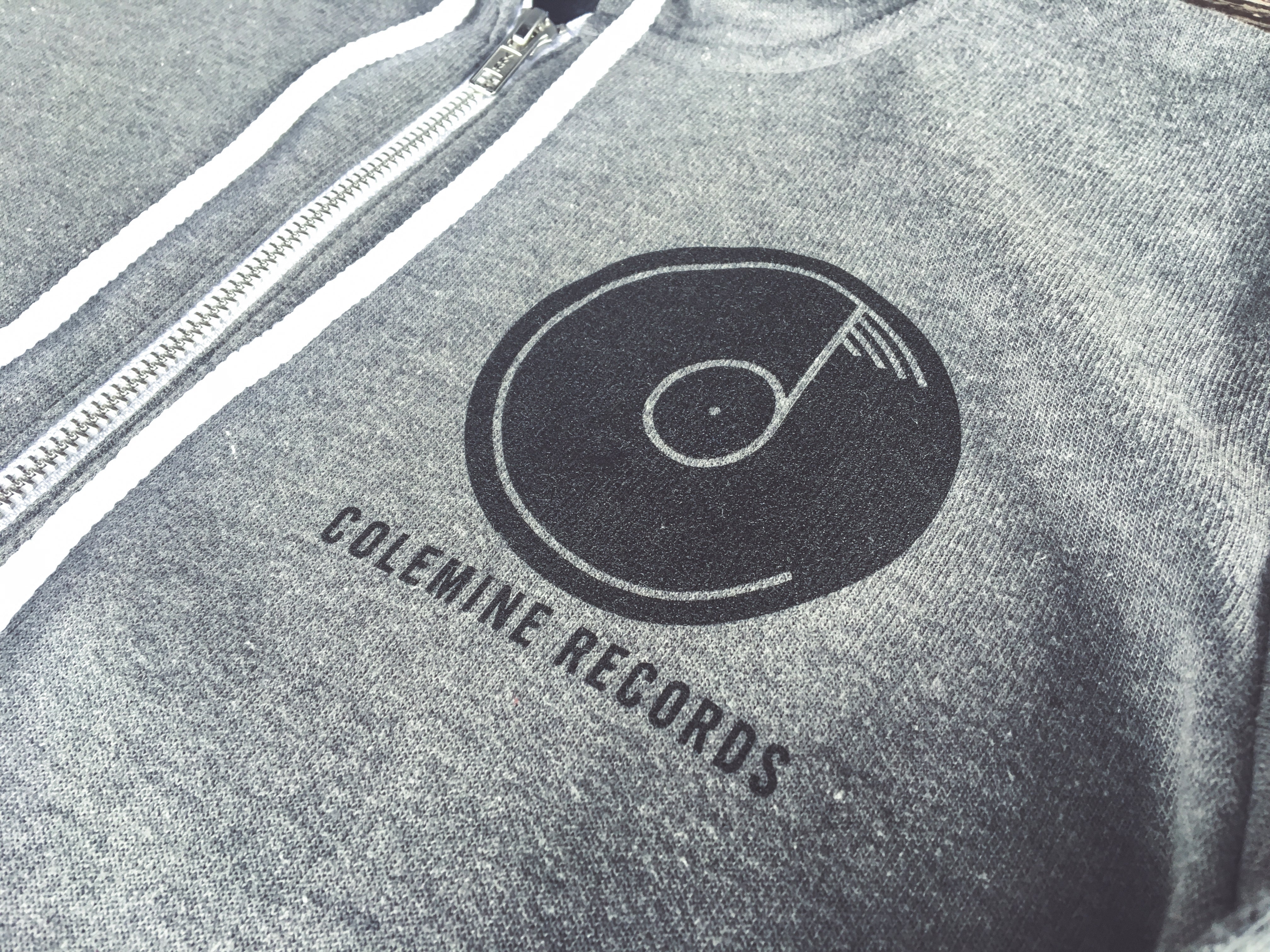 Colemine Logo hettegenser glidelås grå