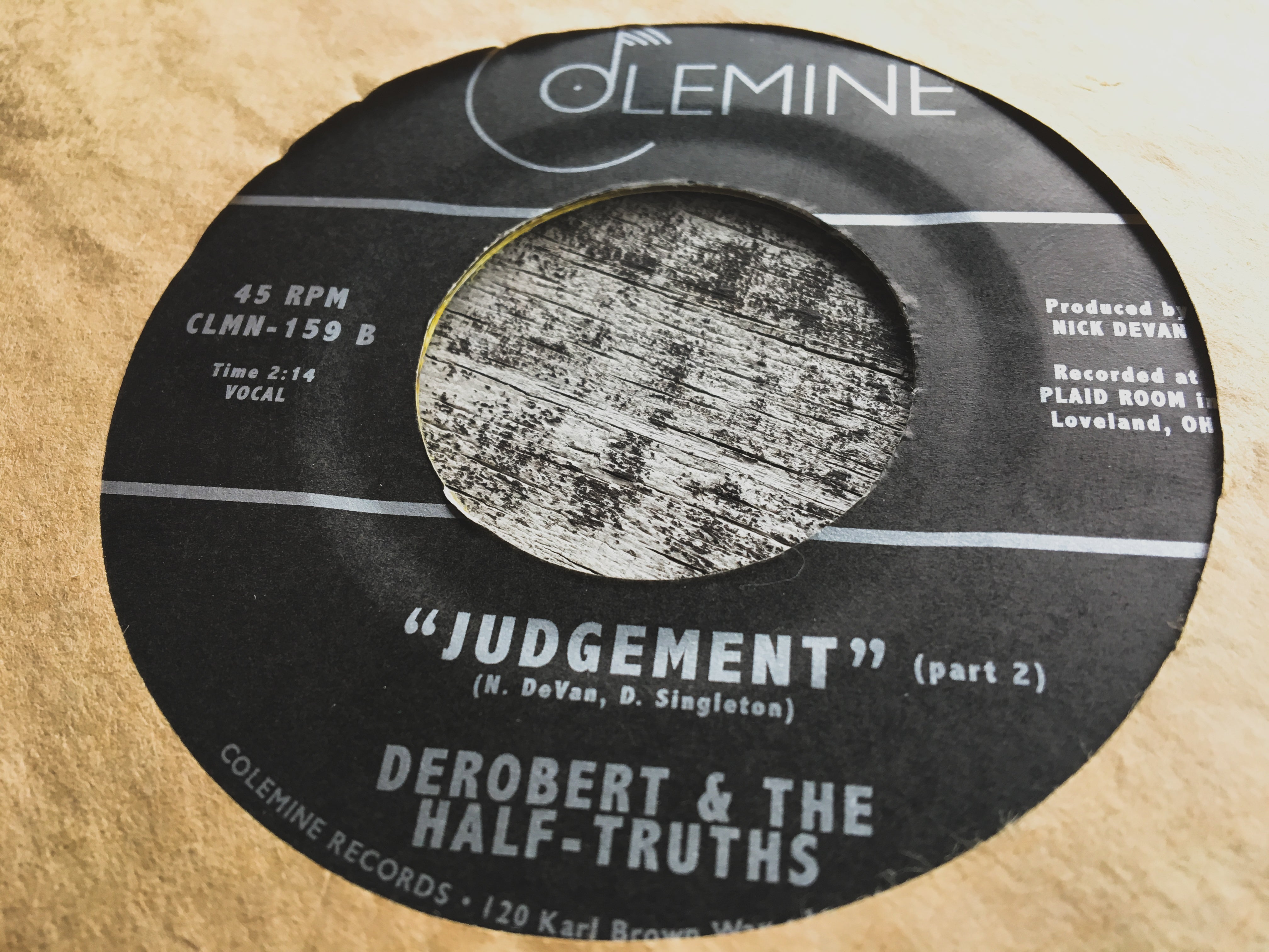 Colemine DeRobert Judgement 7" vinyl gul swirl