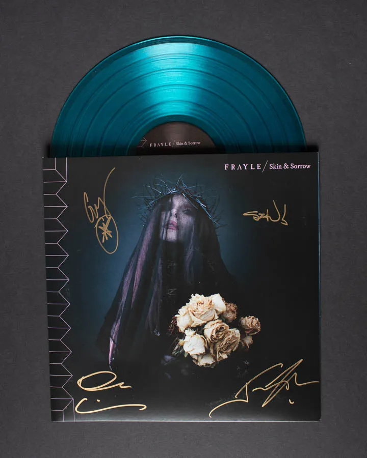 Frayle Skin & Sorrow vinyl turkis signert
