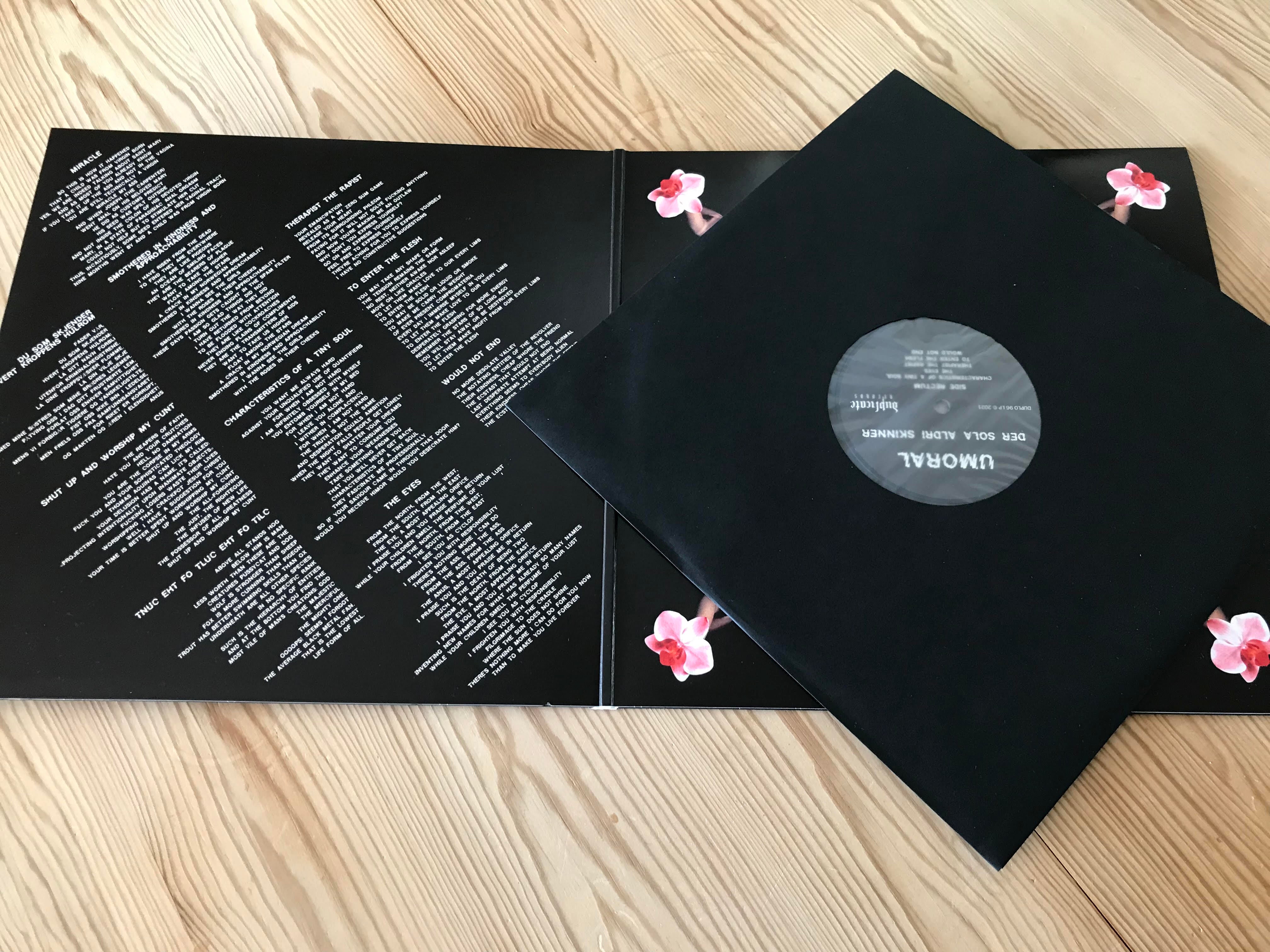 Umoral Der Sola Aldri Skinner LP vinyl svart