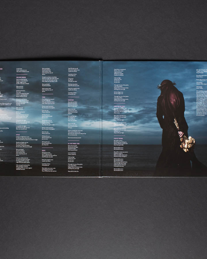 Frayle Skin & Sorrow vinylplate + bok signert