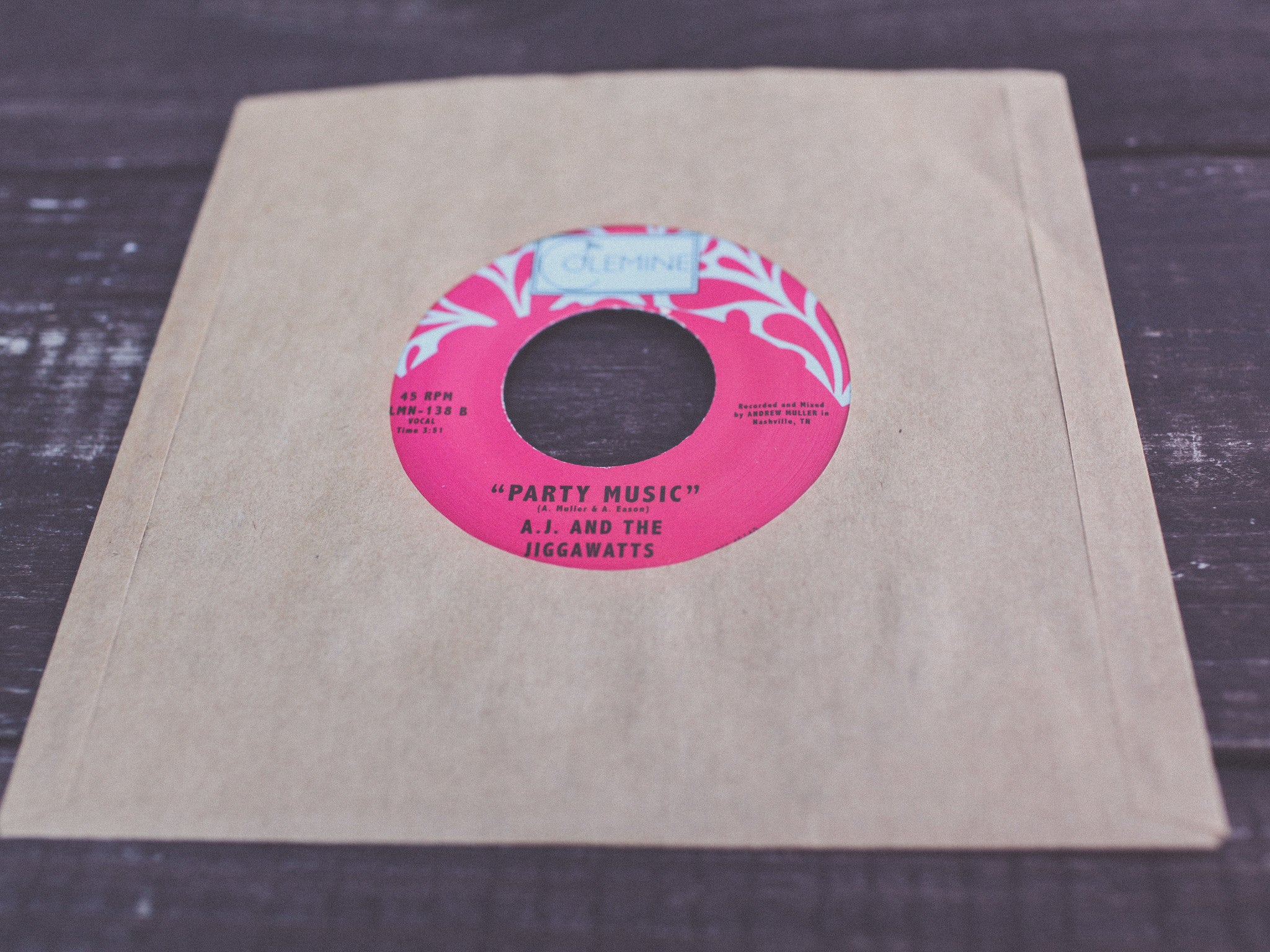 AJ & The Jiggawatts It Is What It Is 7" vinylsingel funk
