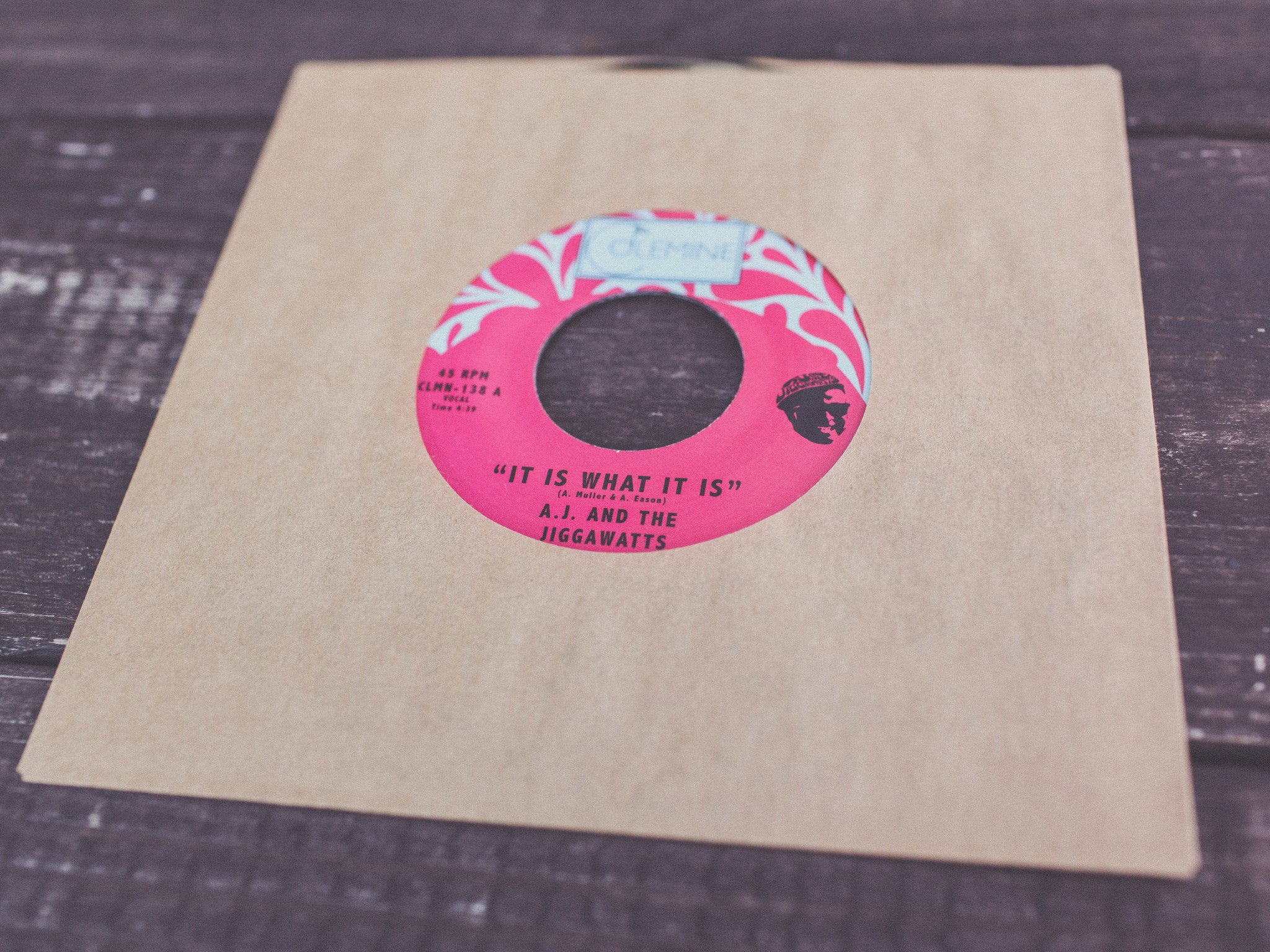 AJ & The Jiggawatts It Is What It Is 7" vinylsingel funk