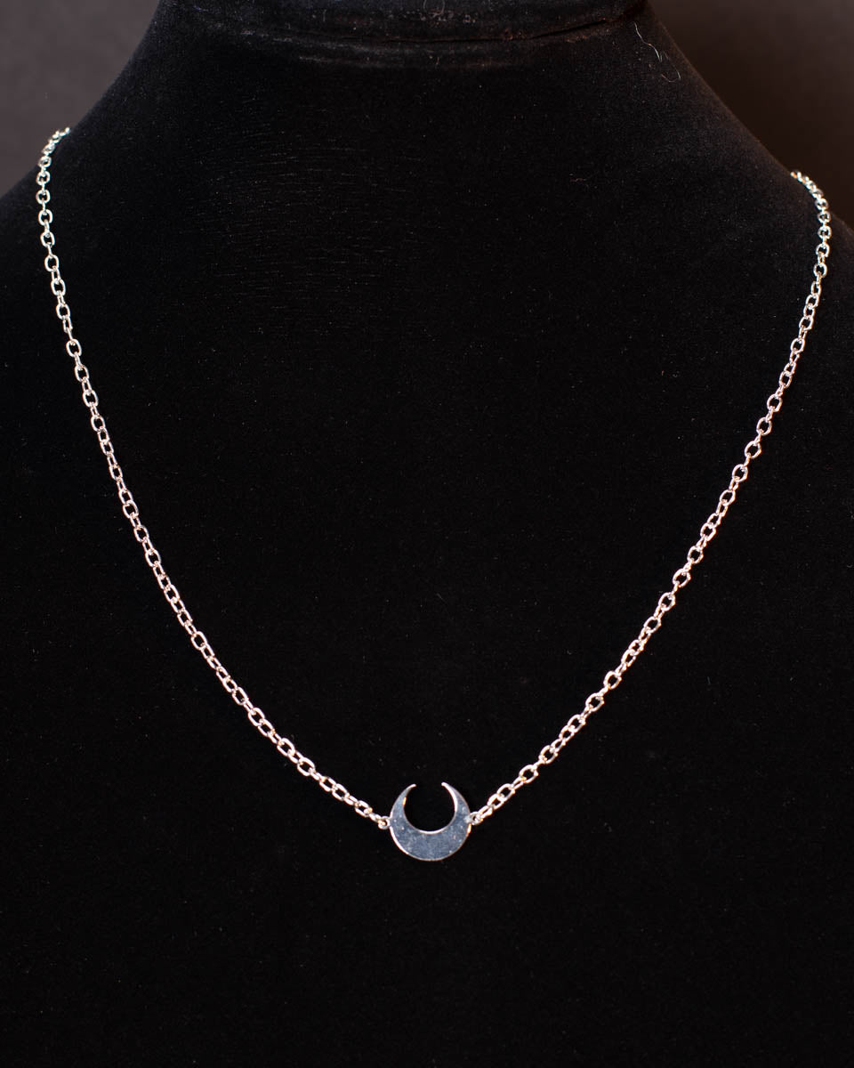 Frayle Small Crescent Moon halskjede sølv justerbar