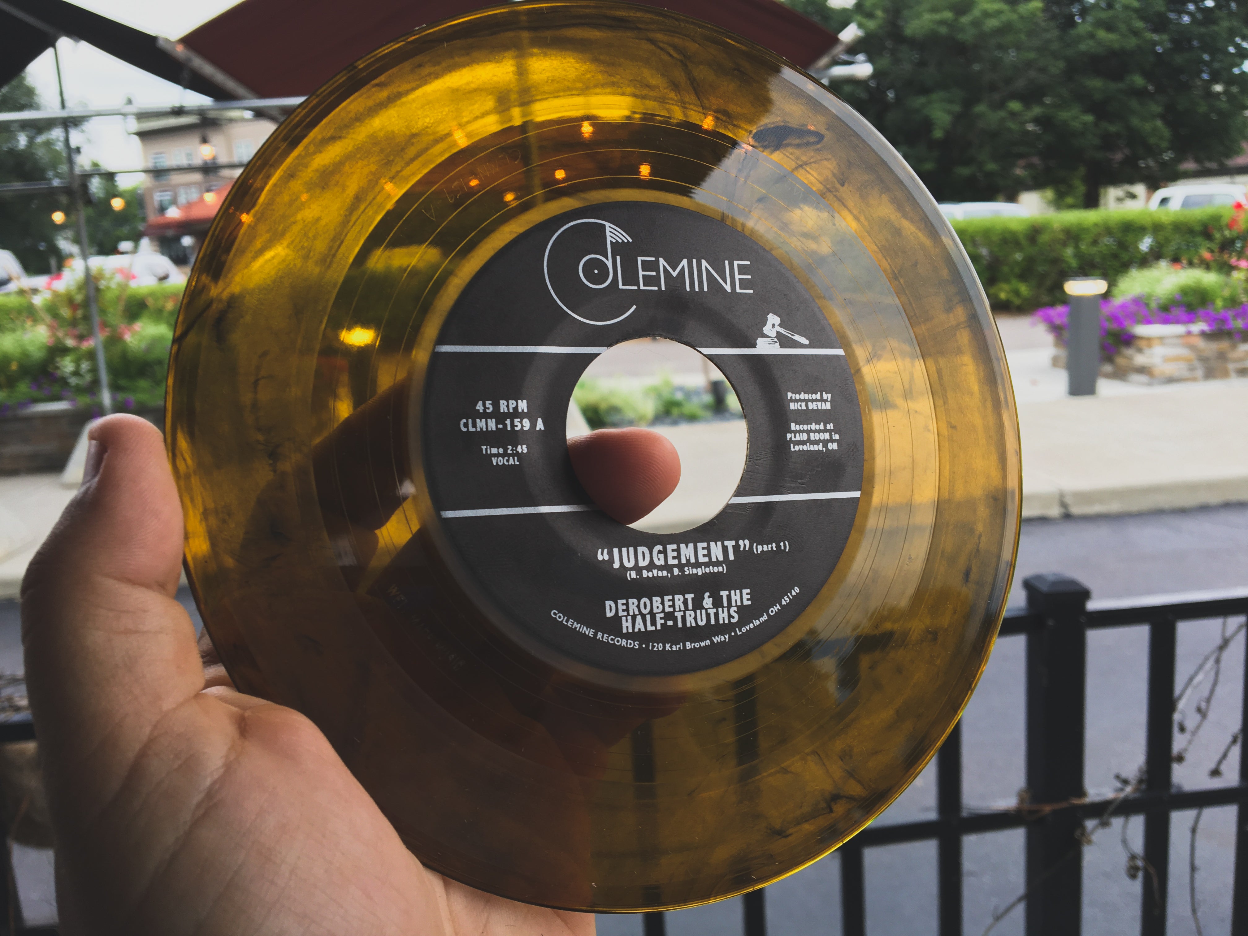 Colemine DeRobert Judgement 7" vinyl gul swirl