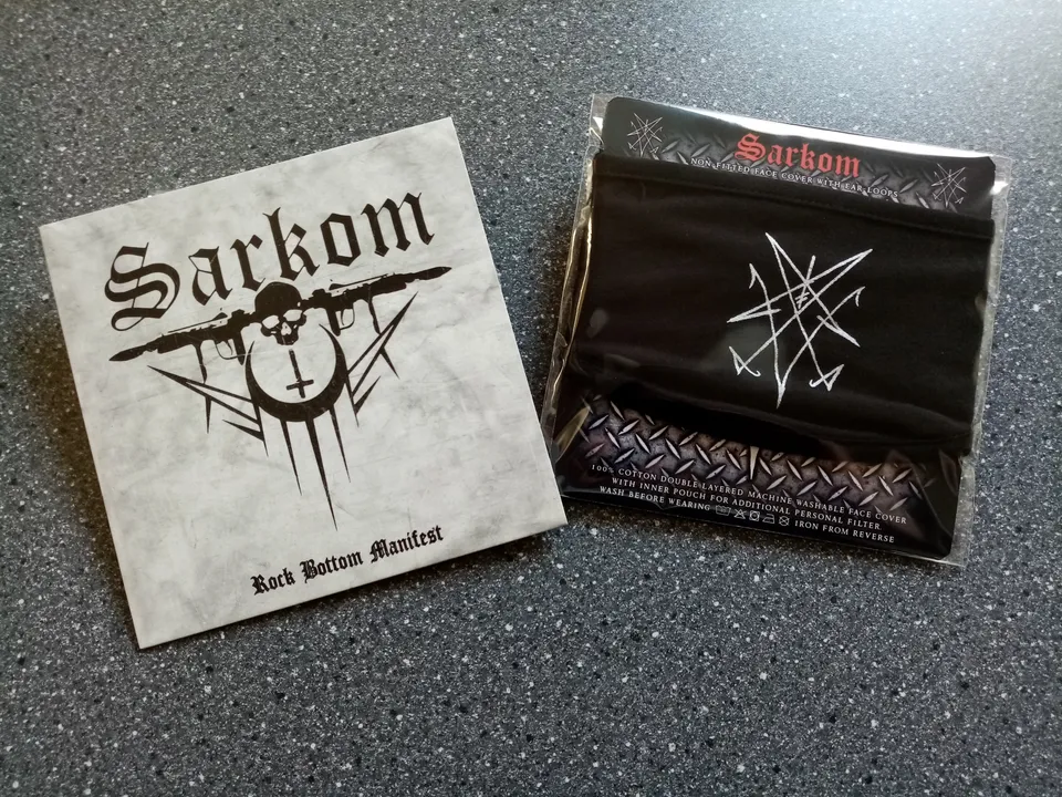Sarkom Rock Bottom Manifest 7" EP + maske