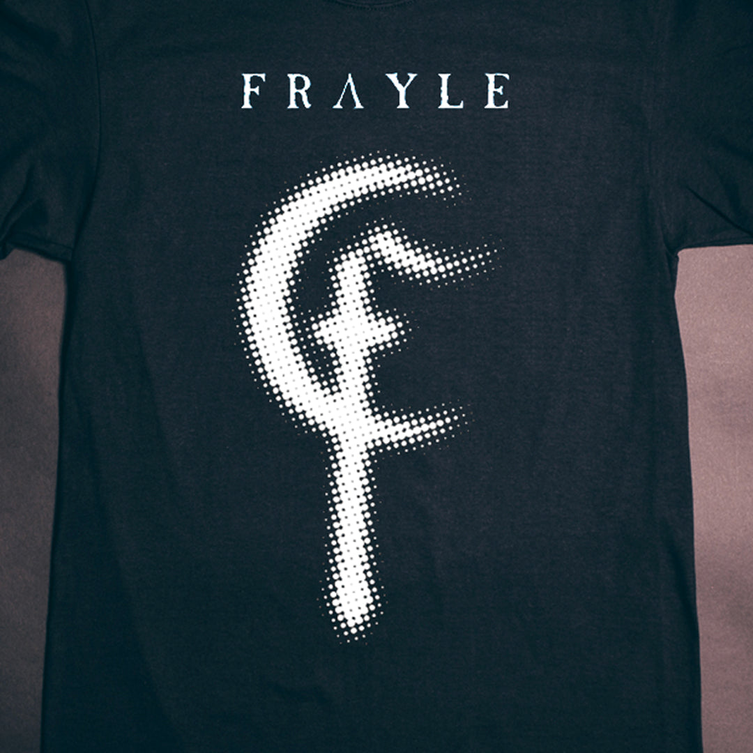 Frayle Lilith T-skjorte sort stort fronttrykk