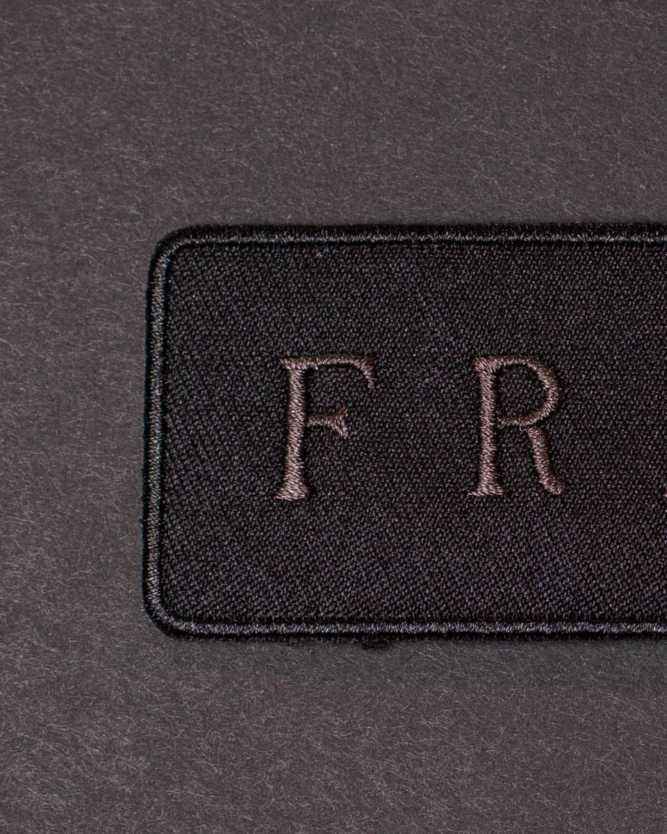 Frayle Embroidered Logo patch svart