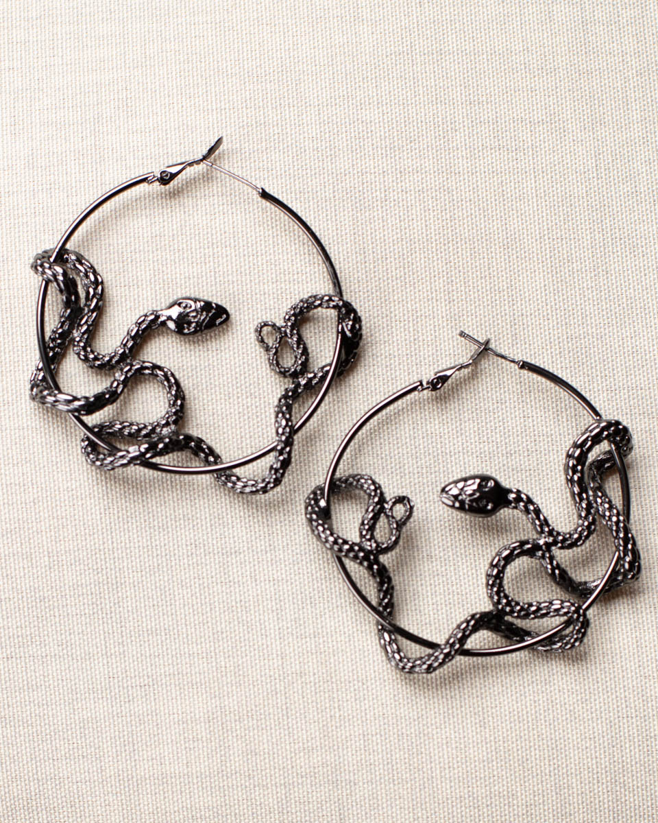 Frayle Black Snake øredobber svarte hoops