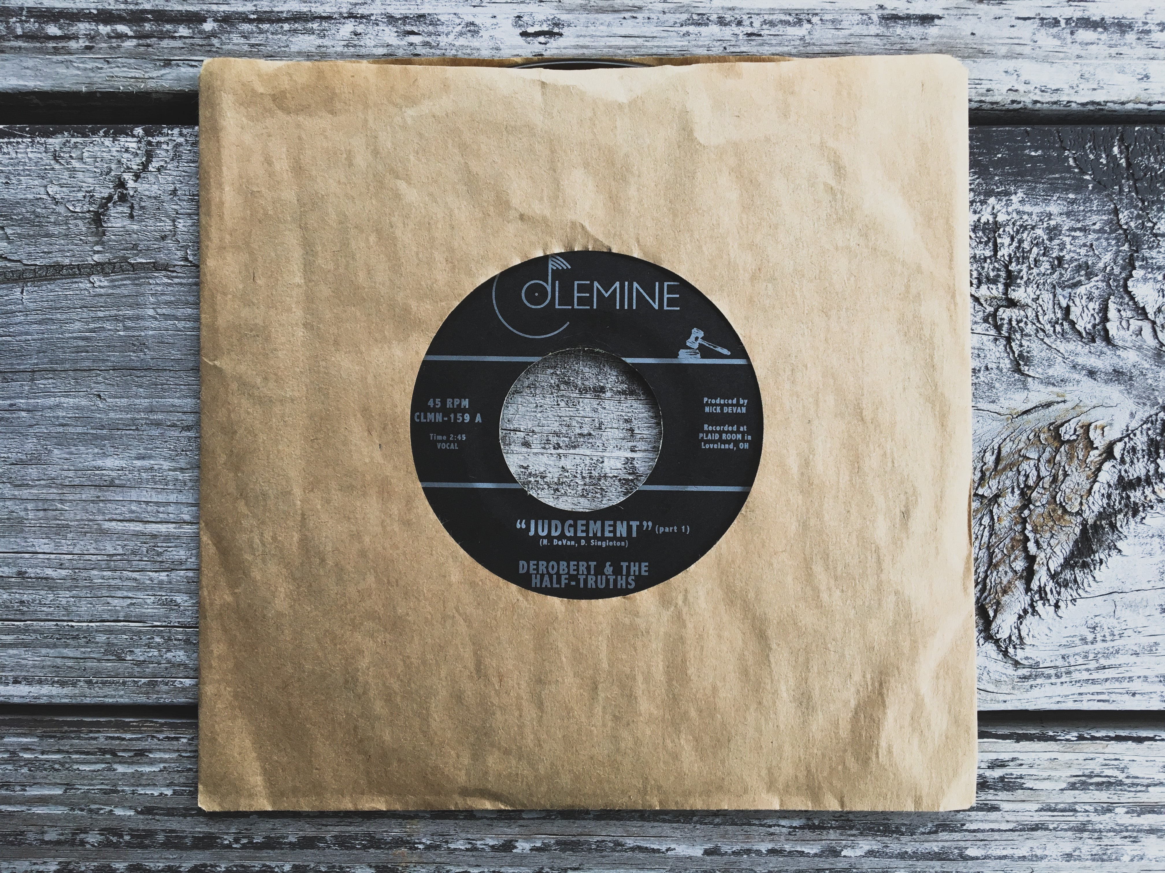 Colemine DeRobert Judgement 7" vinyl gul swirl