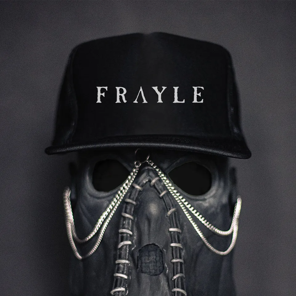 Frayle Logo Snapback caps svart med hvit logo
